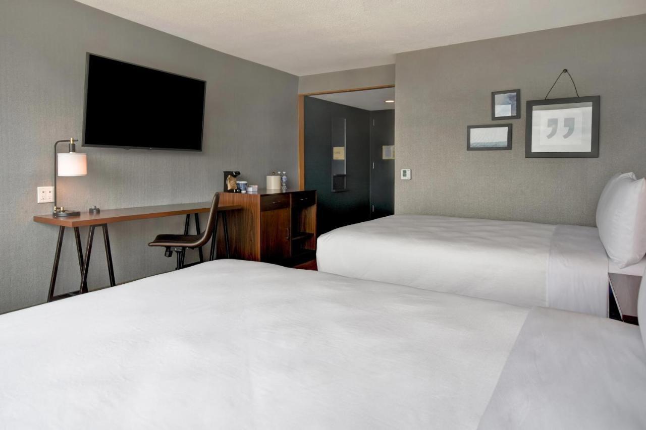 Four Points By Sheraton Boston Ньютон Екстер'єр фото