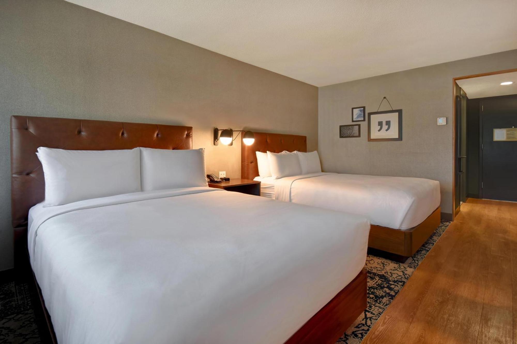 Four Points By Sheraton Boston Ньютон Екстер'єр фото