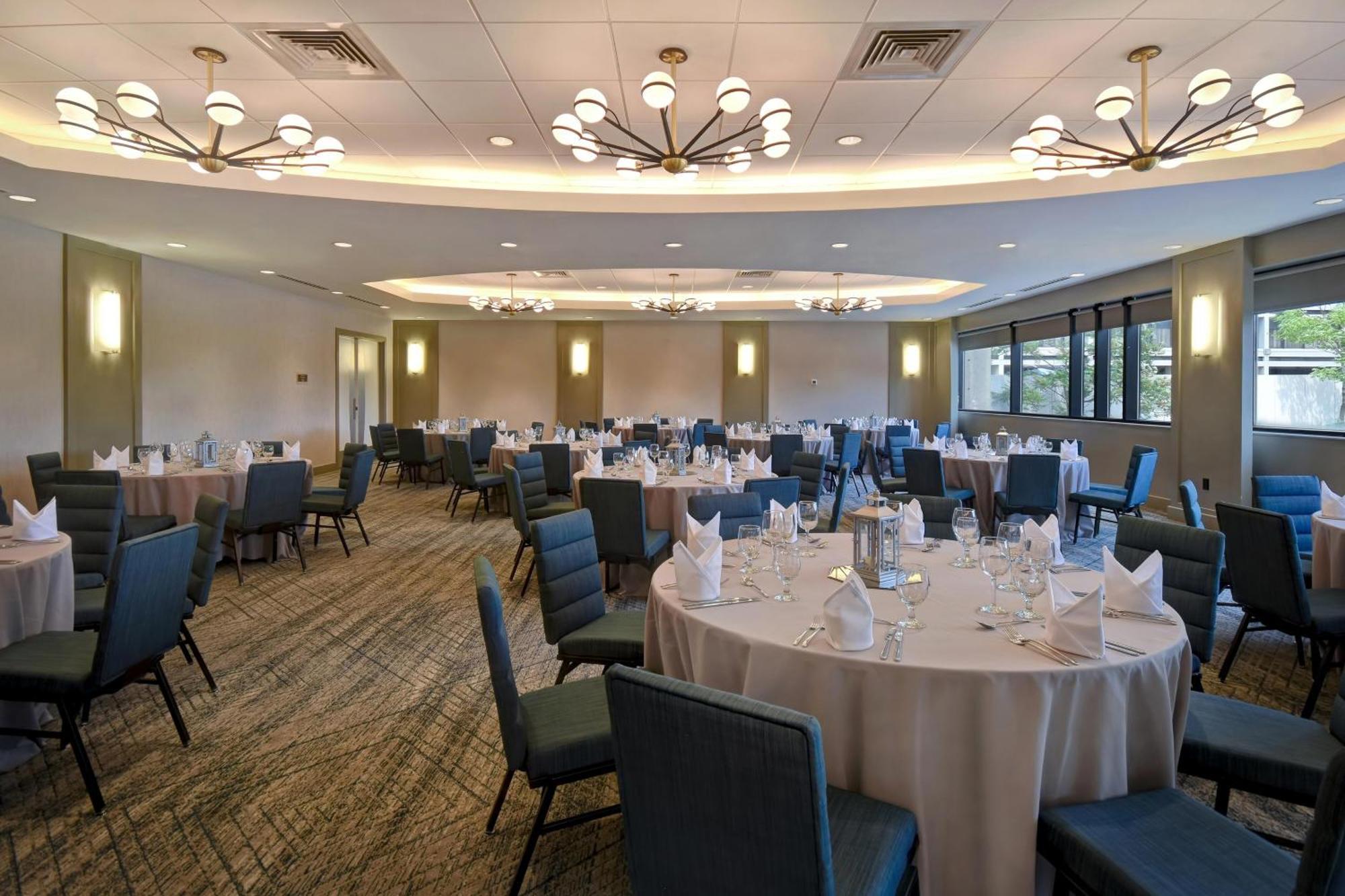 Four Points By Sheraton Boston Ньютон Екстер'єр фото