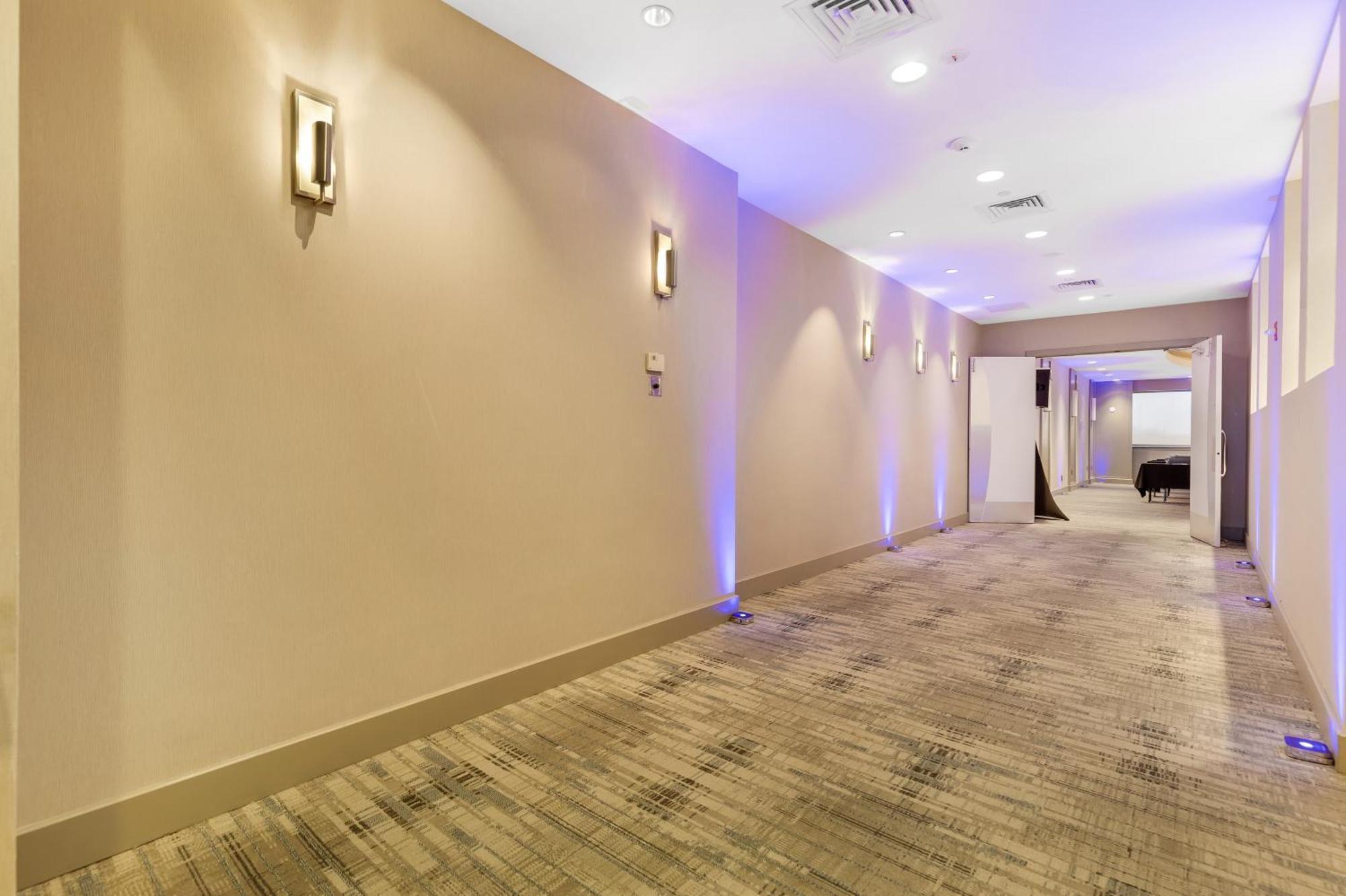 Four Points By Sheraton Boston Ньютон Екстер'єр фото